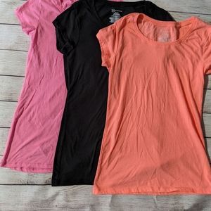 No Boundaries Women's Scoop Neck Tee Shirt Bundle, Medium